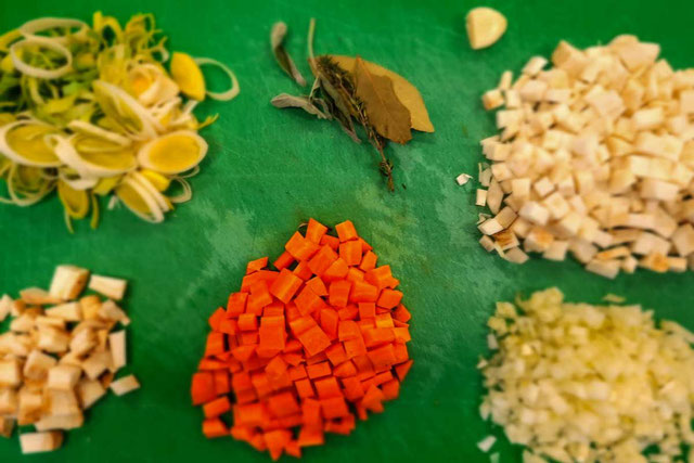 Wildfond Brühe Bouillon Krähe Wildfleisch 2