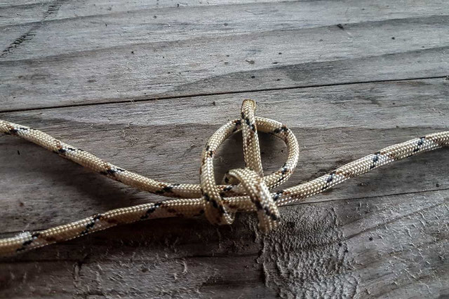 der-stopperknoten-an-der-kordel